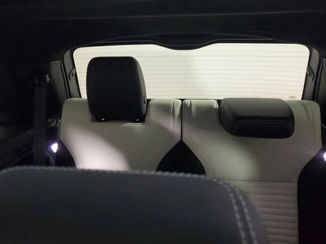 2023 Land Rover Discovery P360 Metropolitan Edition