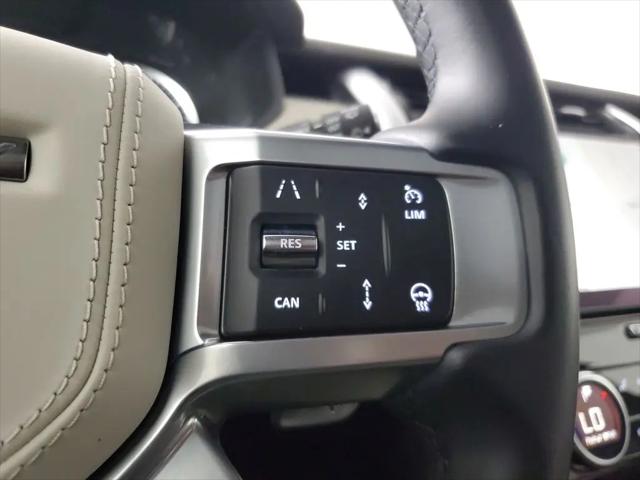 2023 Land Rover Discovery P360 Metropolitan Edition