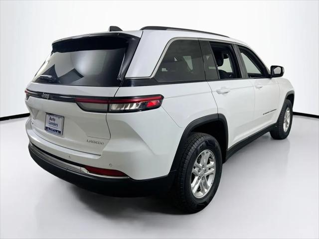 2023 Jeep Grand Cherokee Laredo 4x4