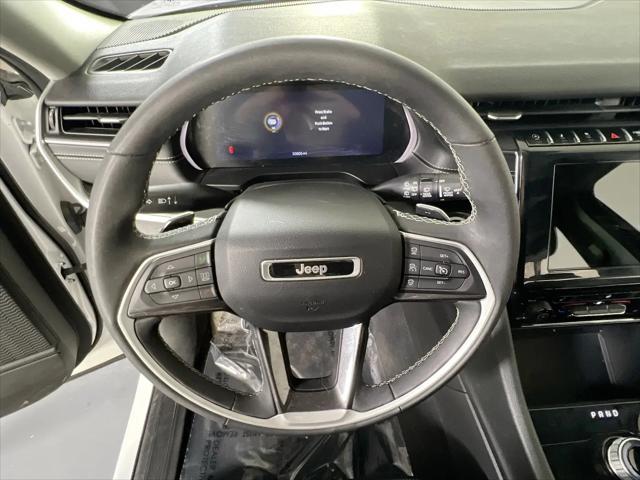 2023 Jeep Grand Cherokee Laredo 4x4