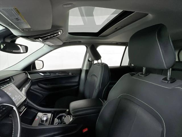 2023 Jeep Grand Cherokee Laredo 4x4