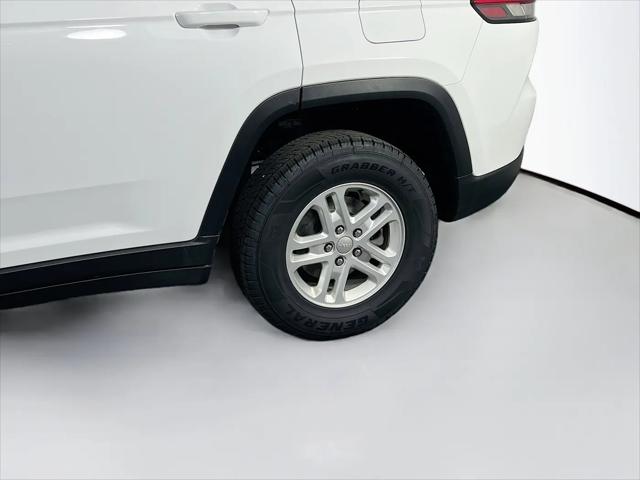 2023 Jeep Grand Cherokee Laredo 4x4