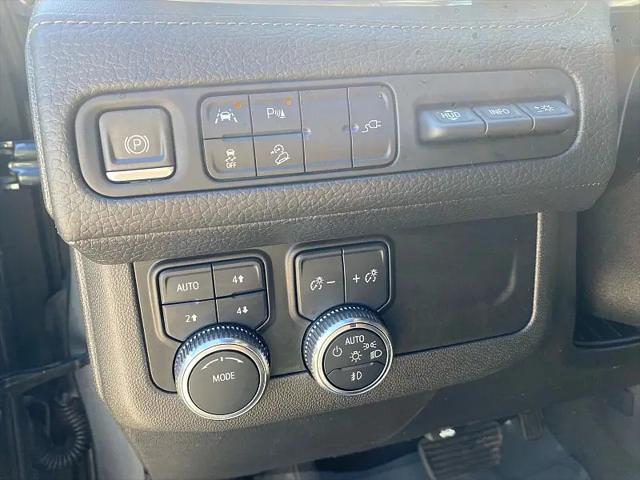 2021 GMC Yukon 4WD Denali