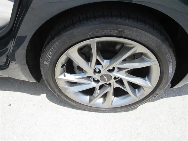 2022 Genesis G70 2.0T RWD