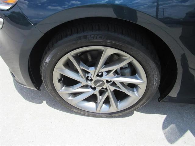 2022 Genesis G70 2.0T RWD