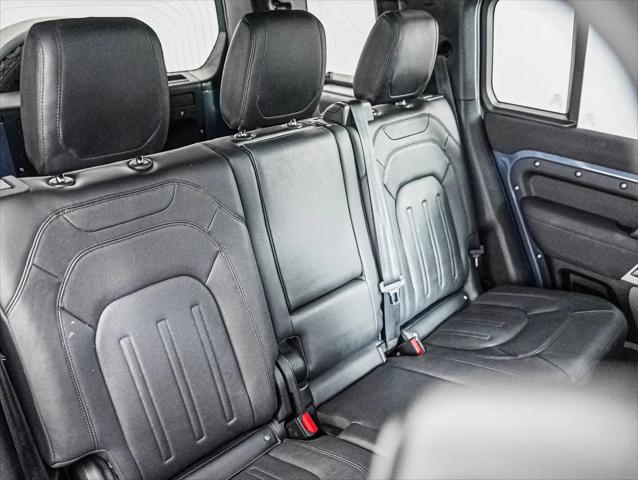 2022 Land Rover Defender 110 SE