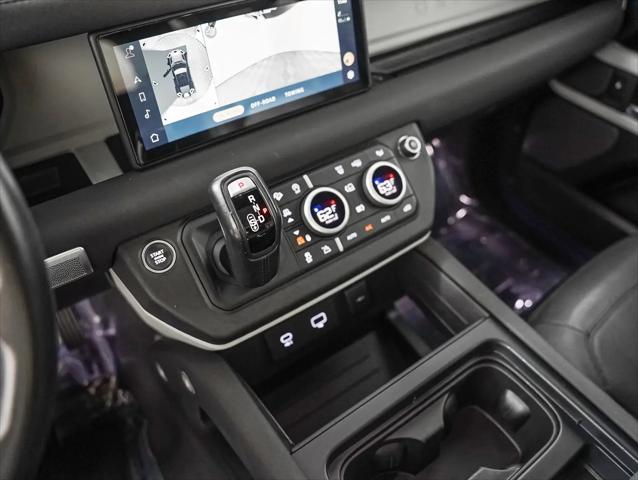 2022 Land Rover Defender 110 SE