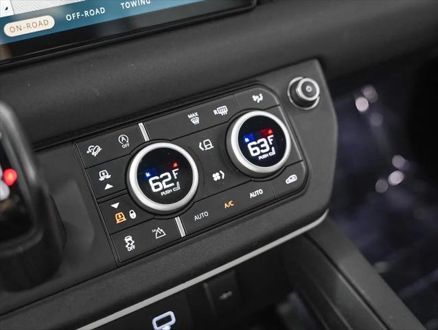 2022 Land Rover Defender 110 SE