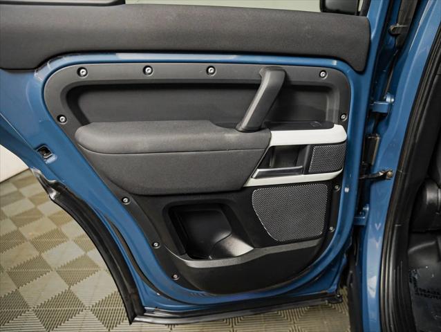 2022 Land Rover Defender 110 SE