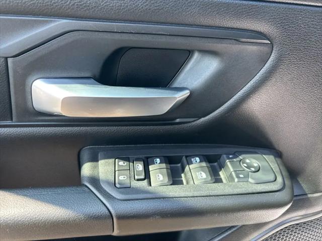 2025 Ram 1500 Tradesman Crew Cab 4x4 5'7" Box