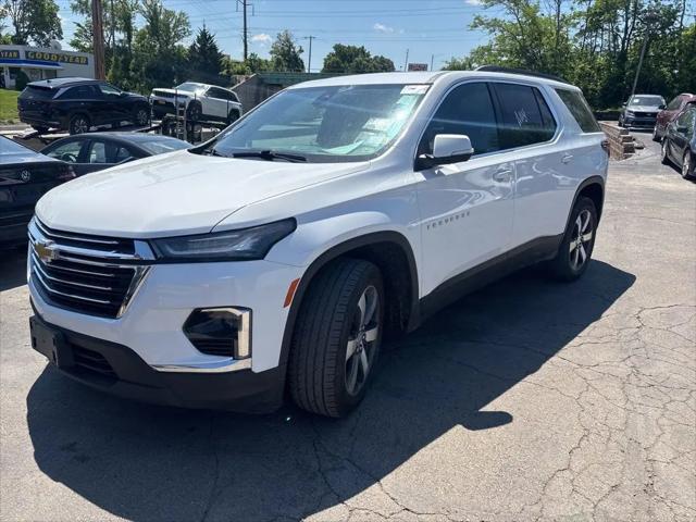 2022 Chevrolet Traverse AWD LT Leather