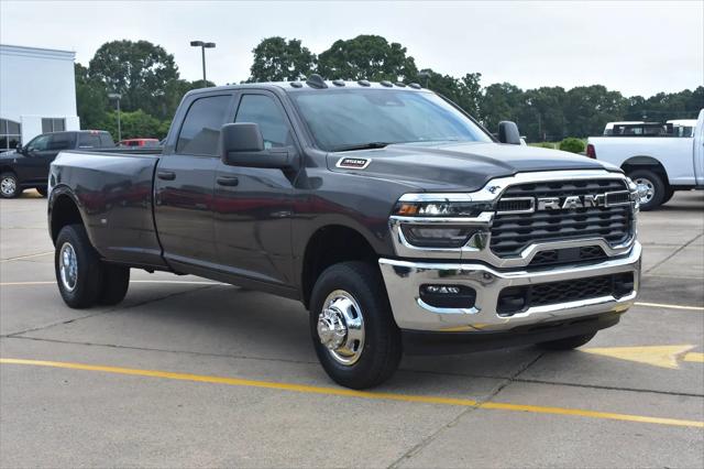 2026 Ram 3500 Tradesman Crew Cab 4x4 8' Box