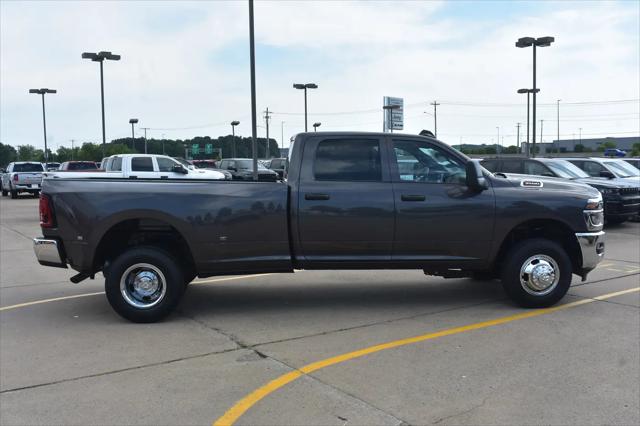 2026 Ram 3500 Tradesman Crew Cab 4x4 8' Box