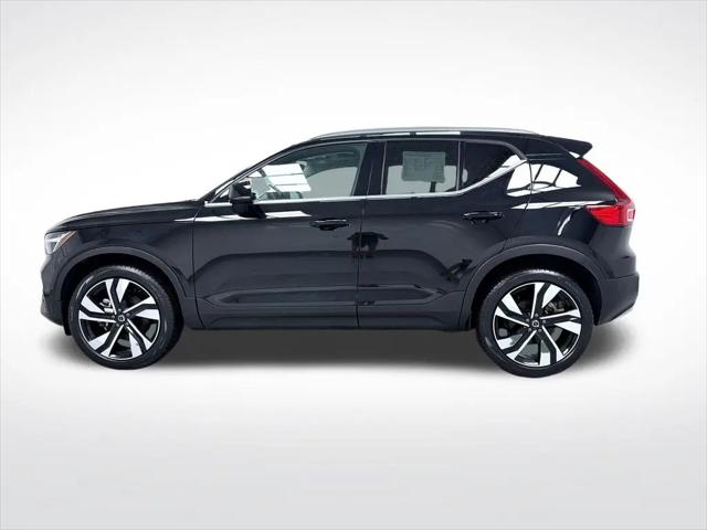2024 Volvo XC40 B5 Plus Bright Theme