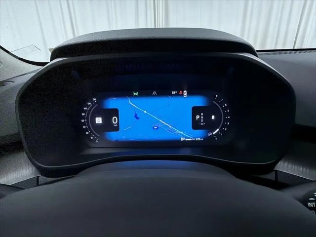 2024 Volvo XC40 B5 Plus Bright Theme