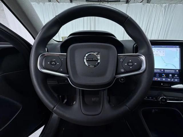 2024 Volvo XC40 B5 Plus Bright Theme