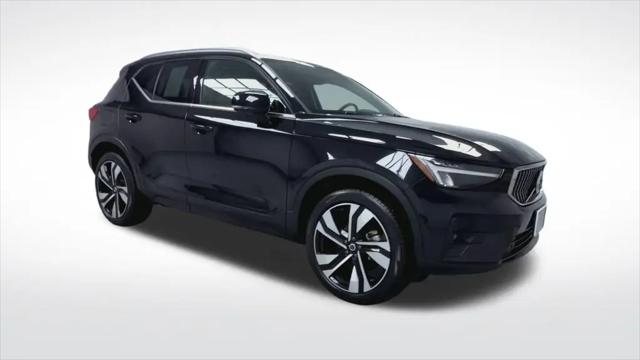 2024 Volvo XC40 B5 Plus Bright Theme