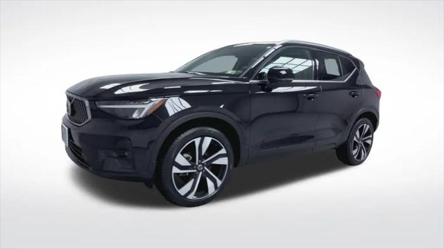 2024 Volvo XC40 B5 Plus Bright Theme