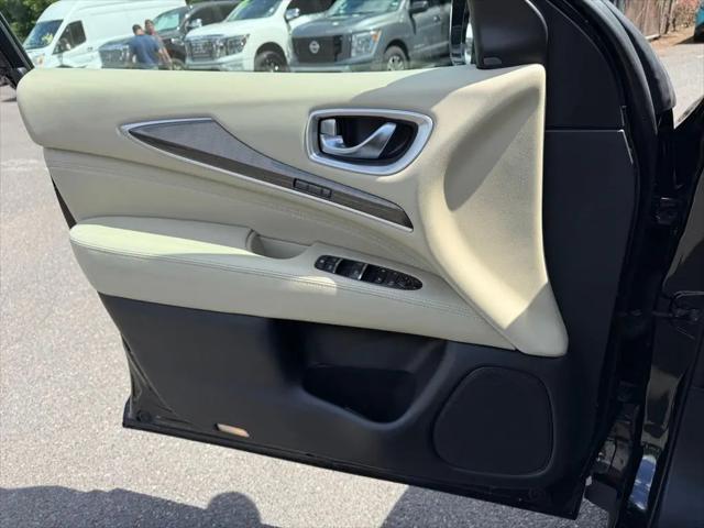 2019 INFINITI QX60 LUXE