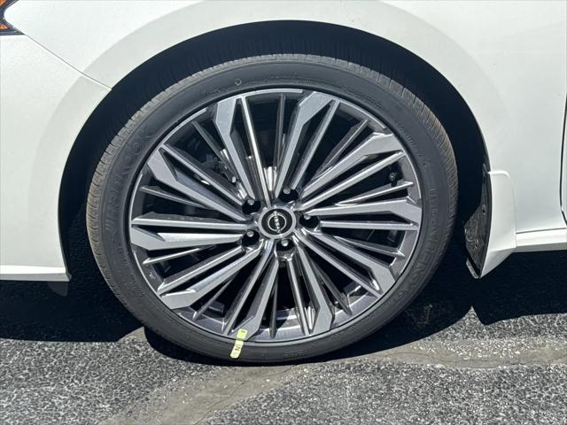 2026 Nissan Altima SV FWD