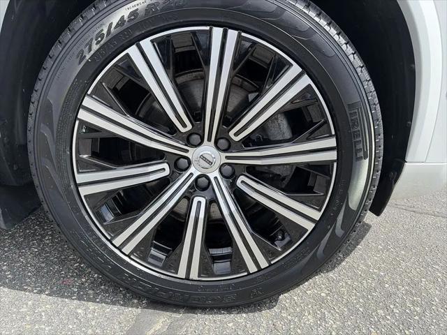 2024 Volvo XC90 B6 Plus Bright Theme 7-Seater