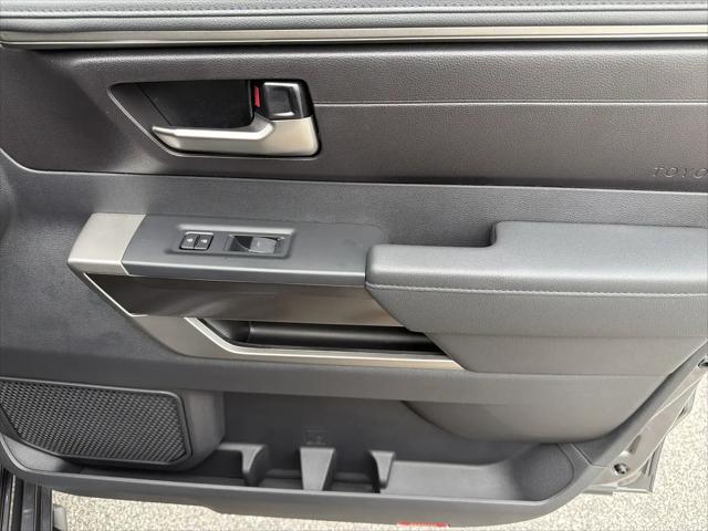 2026 Toyota Tundra SR5 CrewMax 5.5' Bed