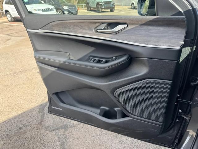 2026 Jeep Grand Cherokee L Altitude 4x4
