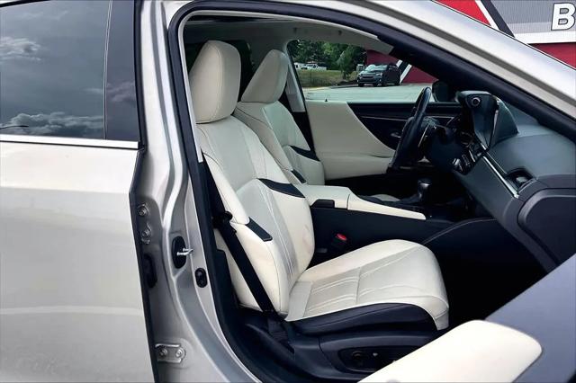 2022 Lexus ES 350 Ultra Luxury
