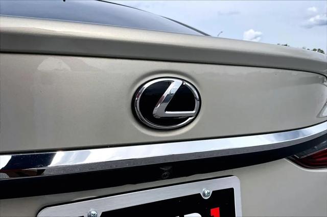 2022 Lexus ES 350 Ultra Luxury