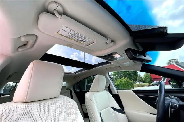 2022 Lexus ES 350 Ultra Luxury