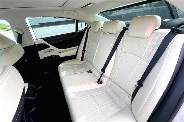 2022 Lexus ES 350 Ultra Luxury