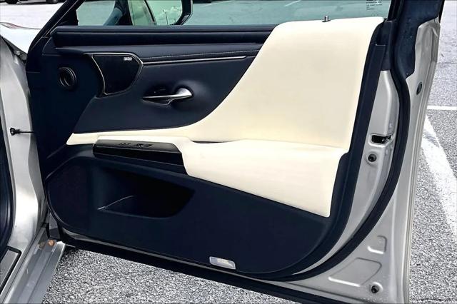 2022 Lexus ES 350 Ultra Luxury