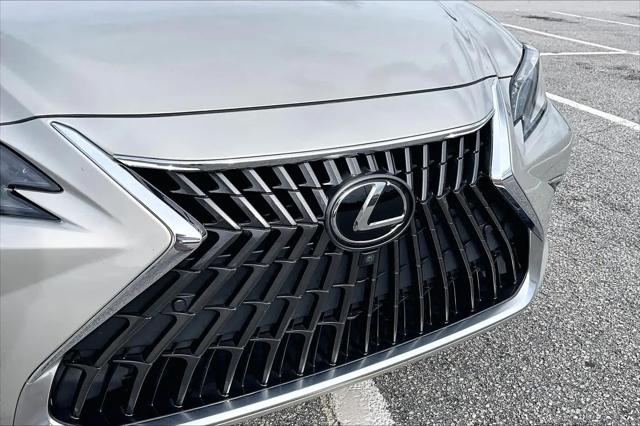 2022 Lexus ES 350 Ultra Luxury