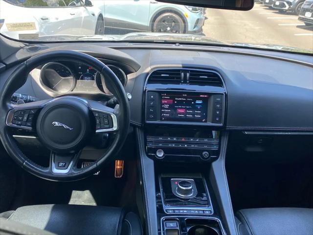 2018 Jaguar F-PACE 25t R-Sport