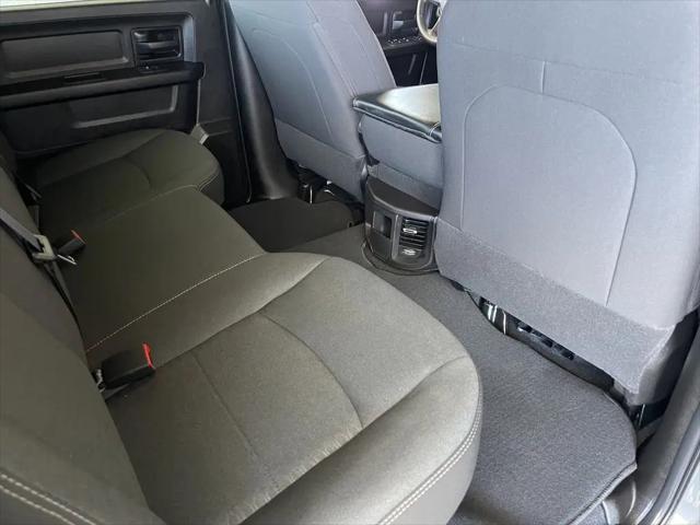 2026 Ram 2500 Black Express Crew Cab 4x4 6'4" Box
