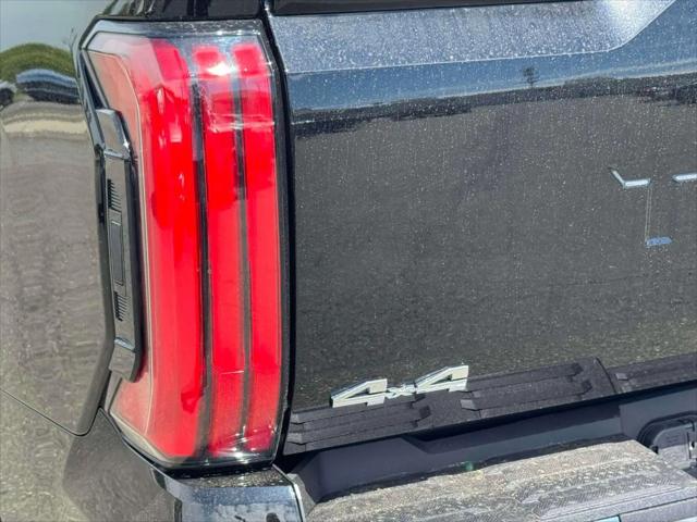 2026 Toyota Tundra Limited CrewMax 5.5' Bed