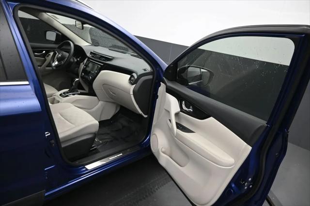 2020 Nissan Rogue Sport SV FWD Xtronic CVT