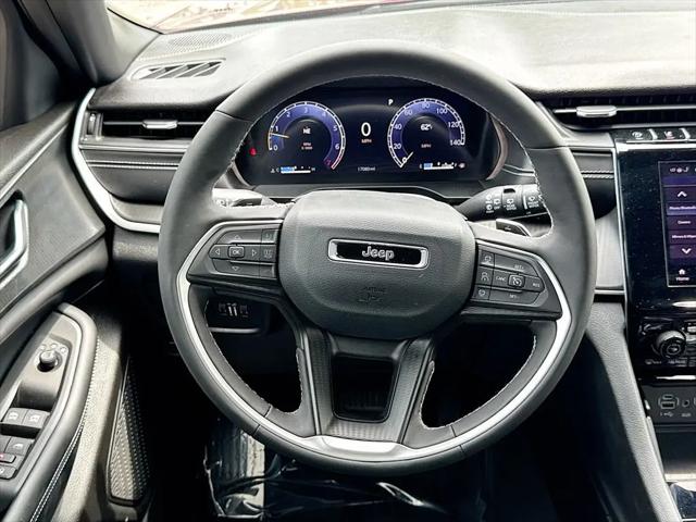 2025 Jeep Grand Cherokee L Altitude 4x2