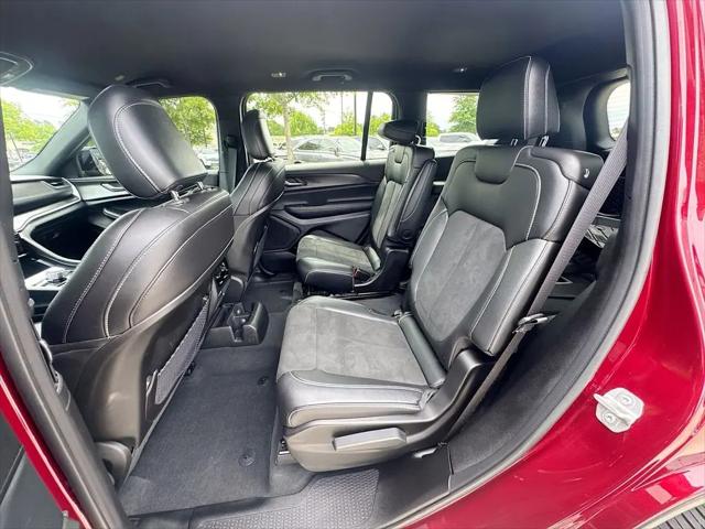 2025 Jeep Grand Cherokee L Altitude 4x2