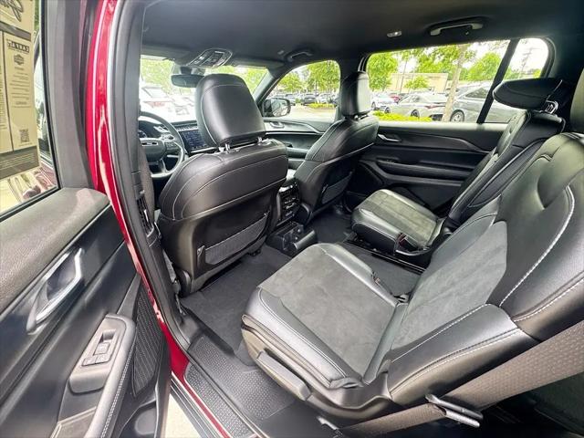 2025 Jeep Grand Cherokee L Altitude 4x2