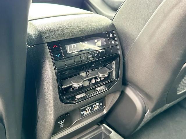 2025 Jeep Grand Cherokee L Altitude 4x2