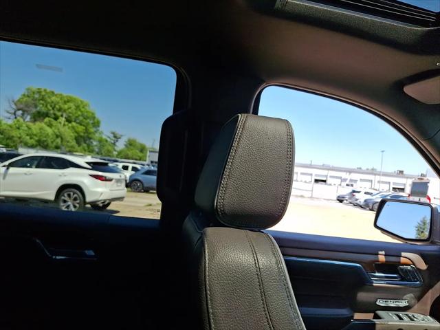 2023 GMC Sierra 1500 4WD Crew Cab Short Box Denali