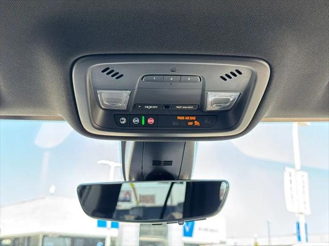 2022 Chevrolet Traverse FWD LT Leather