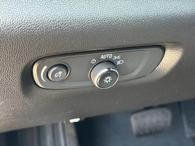 2022 Chevrolet Traverse FWD LT Leather