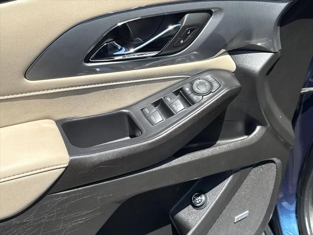 2022 Chevrolet Traverse FWD LT Leather