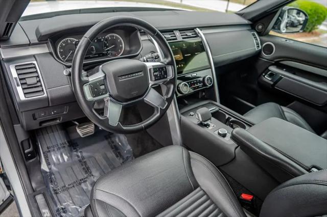 2023 Land Rover Discovery P300 S R-Dynamic