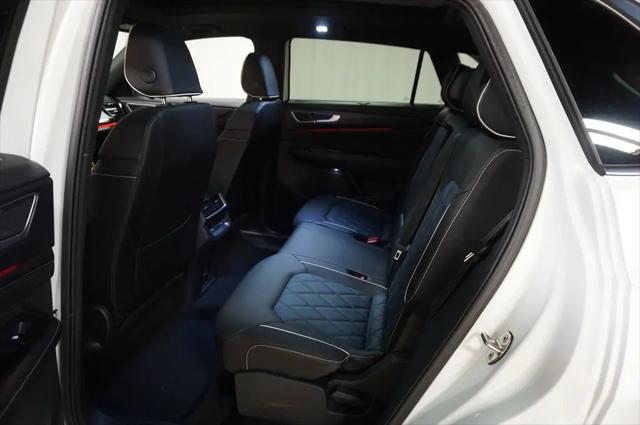 2026 Volkswagen Atlas Cross Sport SEL Premium R-Line