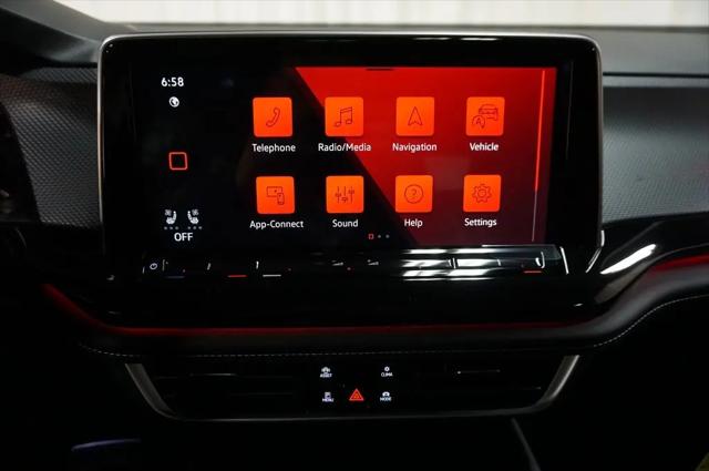 2026 Volkswagen Atlas Cross Sport SEL Premium R-Line