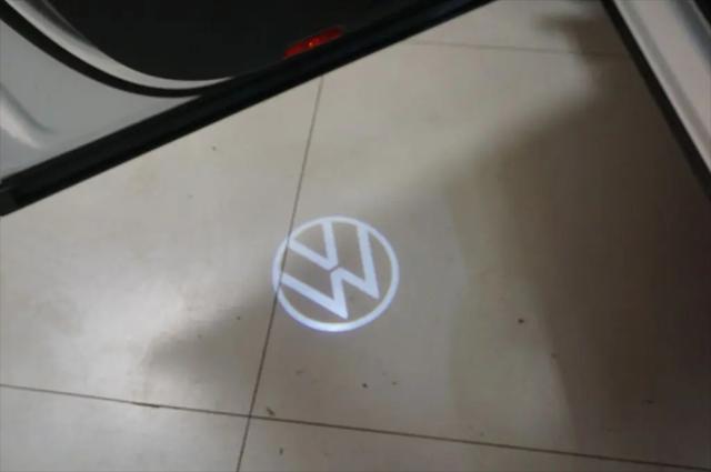 2026 Volkswagen Atlas Cross Sport SEL Premium R-Line