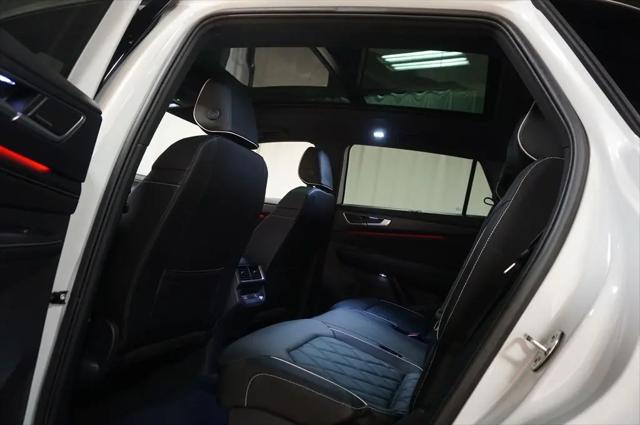 2026 Volkswagen Atlas Cross Sport SEL Premium R-Line